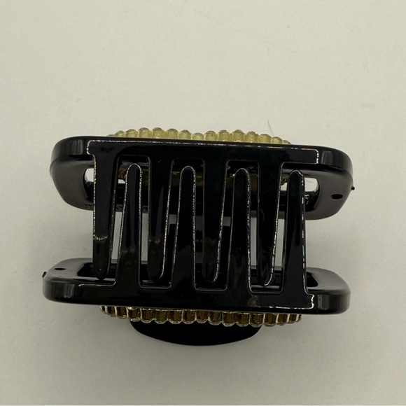 shiny black claw clip interlocking "C logo pink and clear rhinestones New - Picture 9 of 10